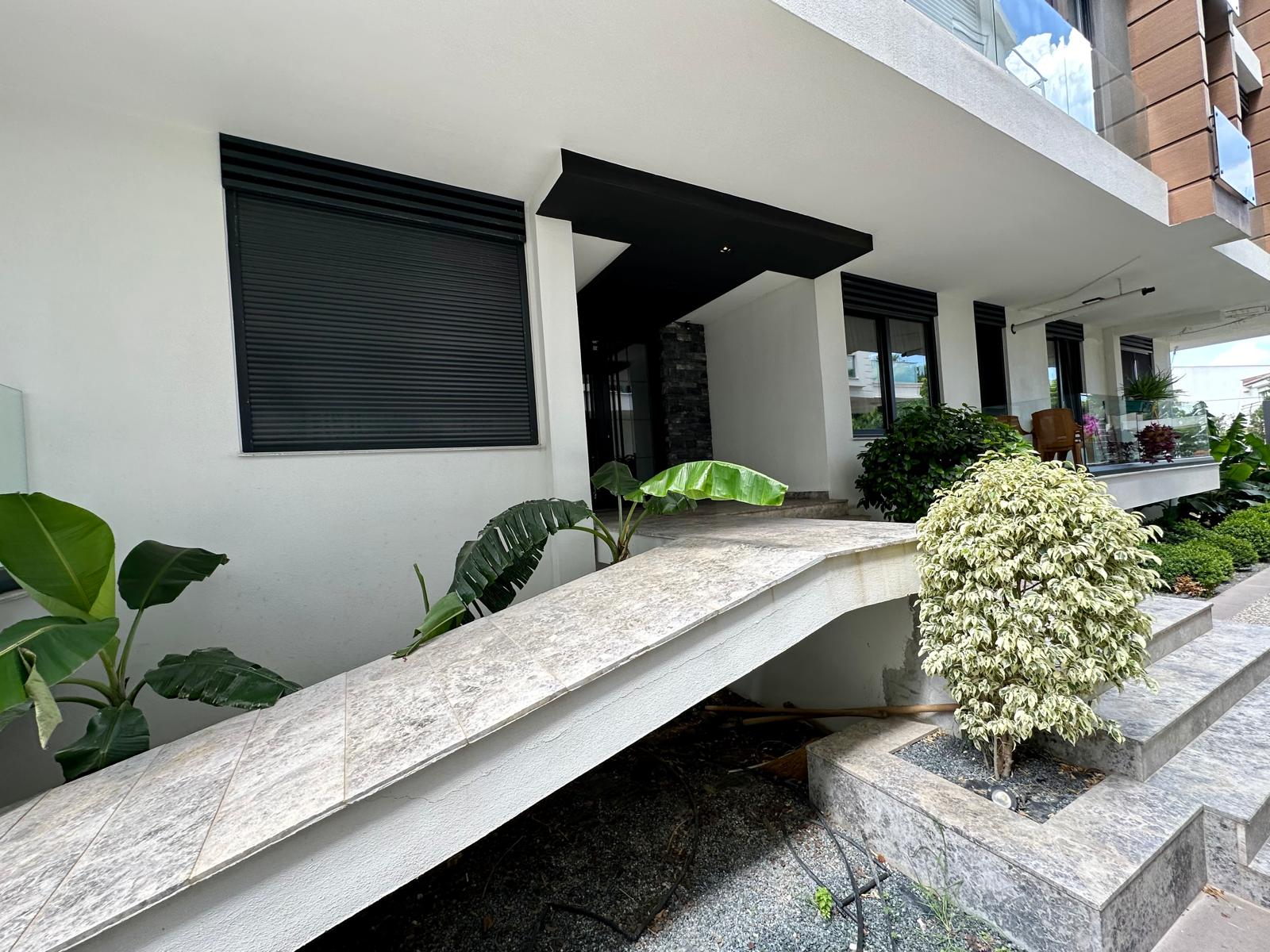 Paradise City giriş ve çevre düzenlemesi