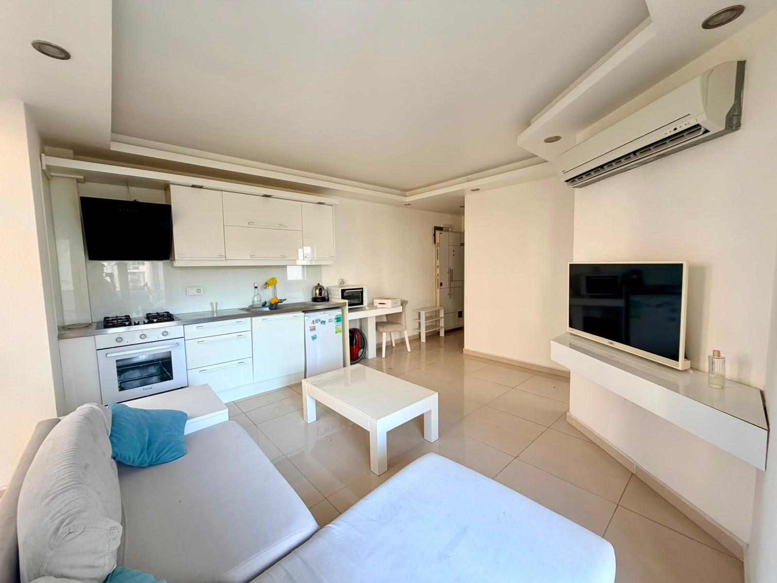 Salon, oturma alanı ve mutfak